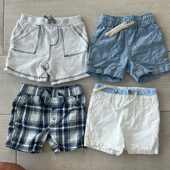 4 pairs of baby shorts - Picture 1 of 6